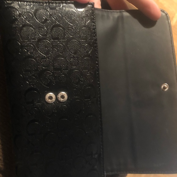 Guess wallet - Picture 2 of 4
